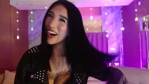 Snapshot of megan_saint chatting on 06/22/26, 02:14 megan_saint online show from 06/22/26, 02:14