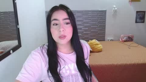 Snapshot of megan_scottt2 chatting on 04/26/26, 02:42 megan online show from 04/26/26, 02:42