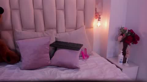 Snapshot of megan_sstone_ chatting on 07/18/26, 12:31 Megan Stone online show from 07/18/26, 12:31