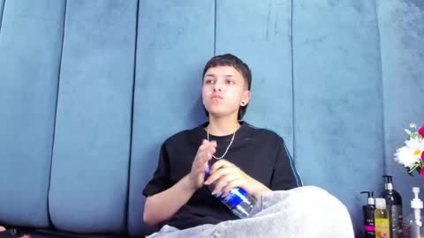 megan_thompsonn_ online show from 02/20/26, 07:21