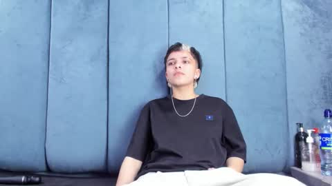 megan_thompsonn_ online show from 04/23/26, 02:24