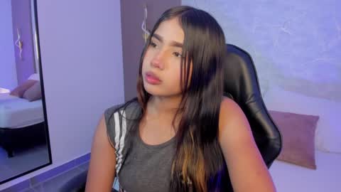 Snapshot of megan_thorp chatting on 06/09/26, 02:34 Sheila online show from 06/09/26, 02:34