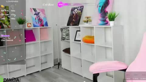 Snapshot of megan_violer chatting on 07/20/26, 05:15 Megan Mon Fri 1600-2200pm Tue Wen Sat 0900-1600pm online show from 07/20/26, 05:15