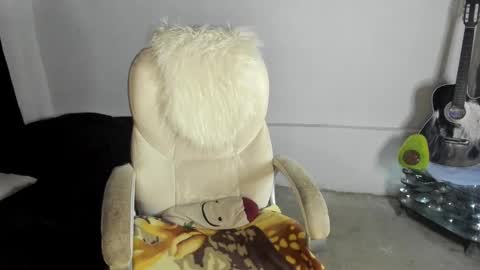 Megan online show from 02/20/25, 12:08