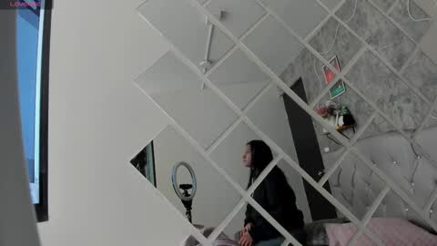 Snapshot of megan_xoxo1 chatting on 09/17/25, 12:51 Megan online show from 09/17/25, 12:51