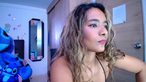 M E G A N   online show from 04/21/26, 02:51