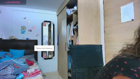 Snapshot of meganadriels96 chatting on 06/06/26, 08:46 M E G A N online show from 06/06/26, 08:46