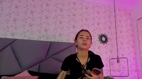 meganandtayler online show from 11/06/25, 11:22