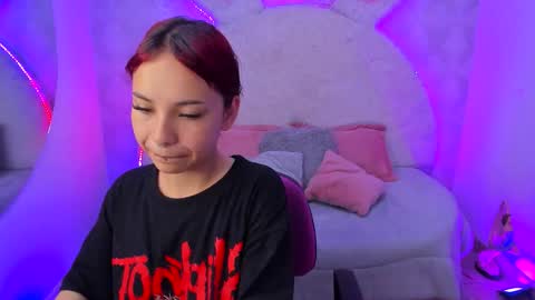 Megan online show from 12/04/25, 07:33