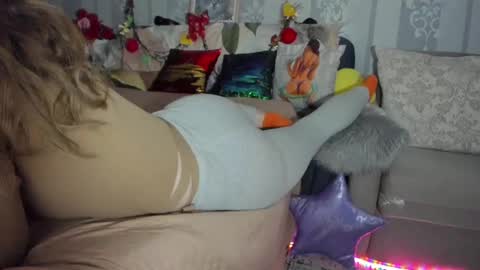 Nicki--------- Welcome to my Room online show from 02/27/25, 05:58