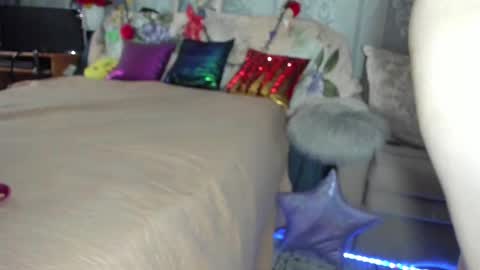 Nicki--------- Welcome to my Room online show from 11/16/25, 07:58