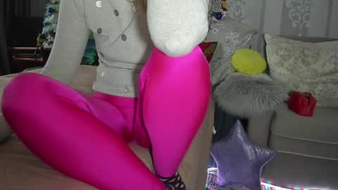 Nicki--------- Welcome to my Room online show from 12/20/25, 08:32