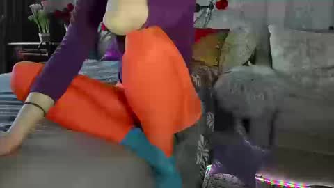 Nicki--------- Welcome to my Room online show from 03/05/26, 08:32