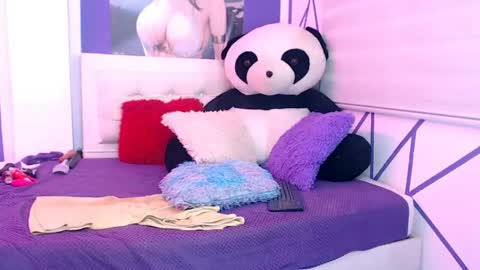 MEGAN AND FOX online show from 04/19/26, 06:10