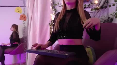 MEGAN online show from 10/31/25, 02:01