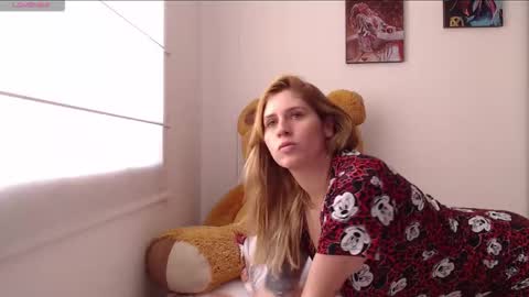 Snapshot of meganlk chatting on 02/27/26, 03:45 MEGAN online show from 02/27/26, 03:45