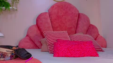 MEGAN online show from 04/27/26, 01:25