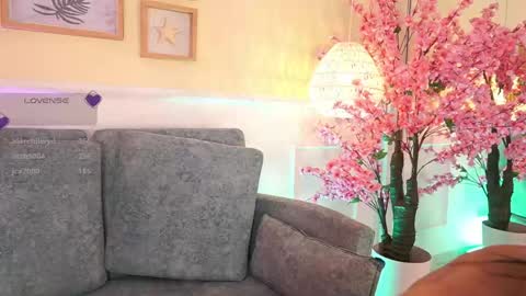 Megan Lowell online show from 04/22/26, 07:37