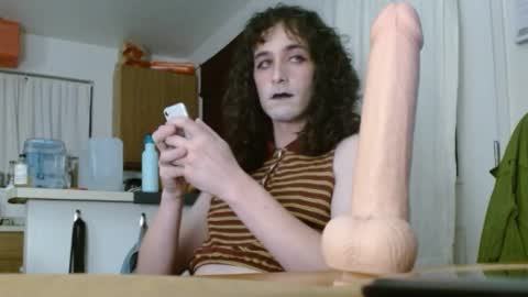 meganmars online show from 01/04/25, 08:28