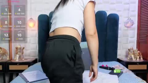 MeganM online show from 04/23/26, 12:04