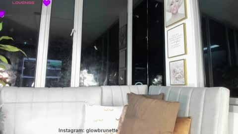 Snapshot of megann__sweet chatting on 02/06/25, 10:37 Mara online show from 02/06/25, 10:37