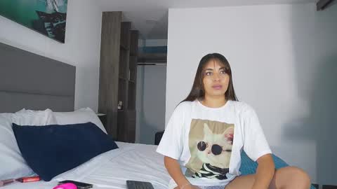 Snapshot of megann__sweet chatting on 09/12/25, 10:59 Mara online show from 09/12/25, 10:59