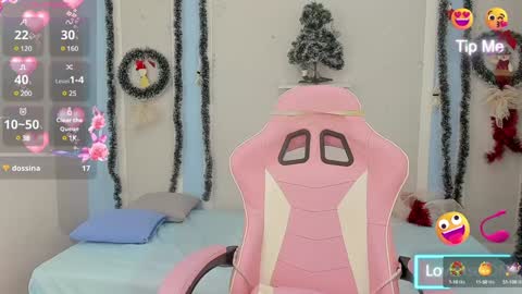 Snapshot of meganqueen2 chatting on 12/22/24, 02:06 Megan Queen online show from 12/22/24, 02:06