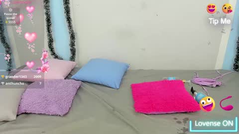 Snapshot of meganqueen2 chatting on 12/26/24, 04:47 Megan Queen online show from 12/26/24, 04:47