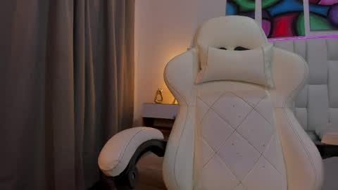 Megan Queen online show from 04/17/26, 01:03