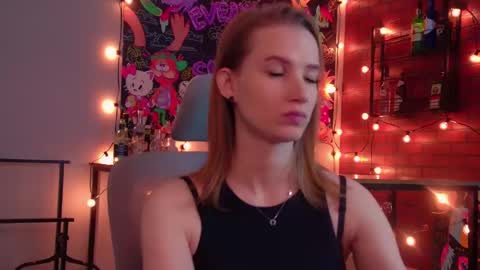 megan online show from 04/22/26, 05:47