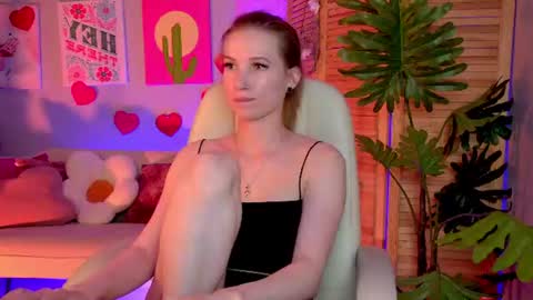Snapshot of meganrodgers chatting on 07/14/26, 02:05 megan online show from 07/14/26, 02:05