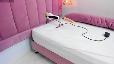 Megan  online show from 11/24/25, 07:35