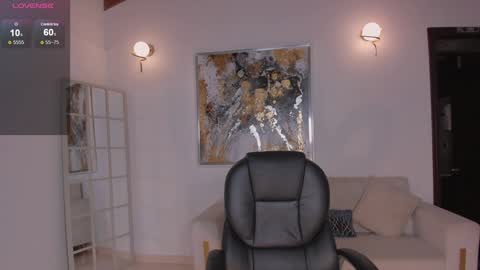 Snapshot of meganscottx chatting on 12/13/24, 01:37 Megan online show from 12/13/24, 01:37