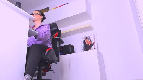 Megan online show from 12/17/24, 06:20