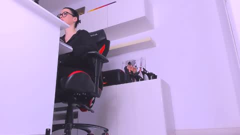 Megan online show from 12/28/24, 09:30