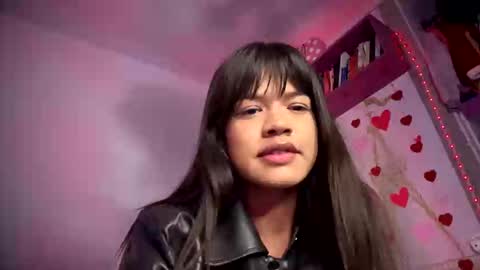 Snapshot of meganthompsonn chatting on 02/04/25, 04:15 Megan online show from 02/04/25, 04:15