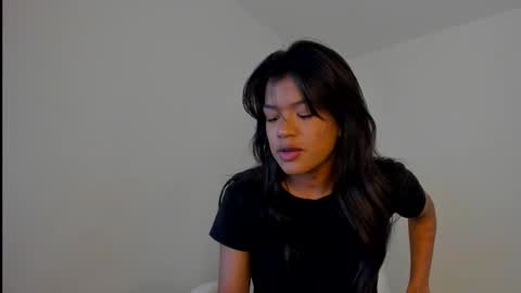 Snapshot of meganthompsonn chatting on 09/14/25, 03:27 Megan online show from 09/14/25, 03:27