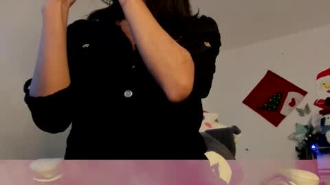 Megan online show from 12/04/25, 11:57