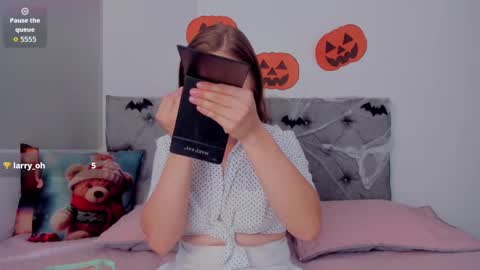 Snapshot of meganysammy chatting on 10/16/25, 07:48 megansammy online show from 10/16/25, 07:48