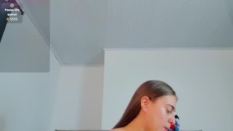 Snapshot of meganysammy chatting on 11/16/25, 02:22 megansammy online show from 11/16/25, 02:22