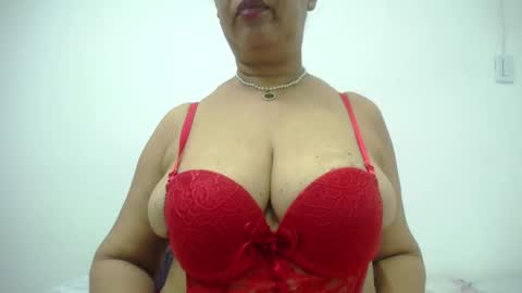 Snapshot of megatitsxxx chatting on 12/21/24, 04:09 milfpleasure online show from 12/21/24, 04:09