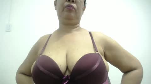 Snapshot of megatitsxxx chatting on 02/26/25, 05:39 milfpleasure online show from 02/26/25, 05:39