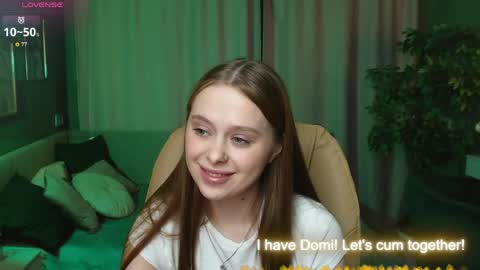 Snapshot of megg_ryan chatting on 05/25/26, 02:34 megg_ryan online show from 05/25/26, 02:34