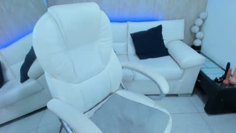 meggan online show from 02/25/25, 07:42