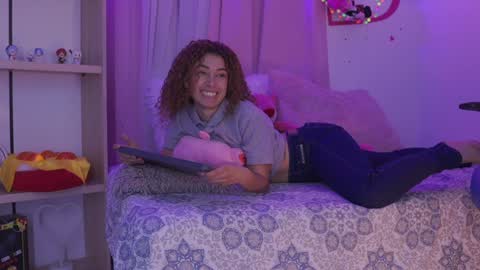 Snapshot of meggan_jade chatting on 01/08/25, 02:14 Meggan online show from 01/08/25, 02:14