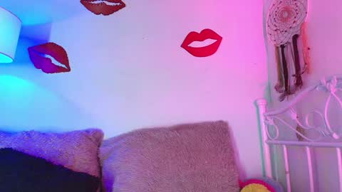 Snapshot of meggan_jade chatting on 01/21/25, 11:45 Meggan online show from 01/21/25, 11:45