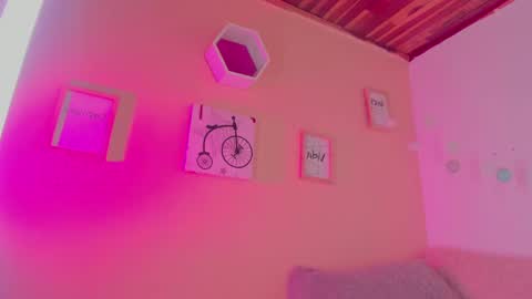 Snapshot of meggan_jade chatting on 02/28/25, 11:45 Meggan online show from 02/28/25, 11:45