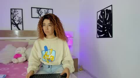 Snapshot of meggan_jade chatting on 09/24/25, 11:41 Meggan online show from 09/24/25, 11:41