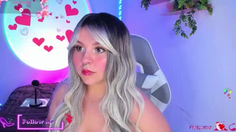 Snapshot of meggan_millerr chatting on 03/04/26, 01:44 online show from 03/04/26, 01:44