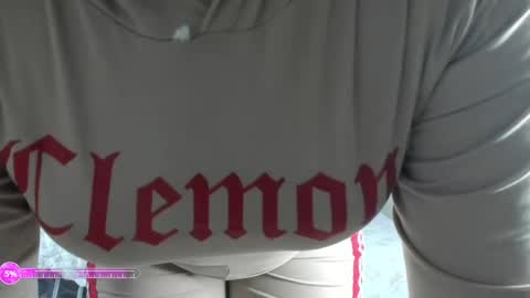 meghan23_ online show from 04/23/26, 01:46